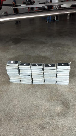 Apreens�o de drogas no aeroporto internacional de Salvador