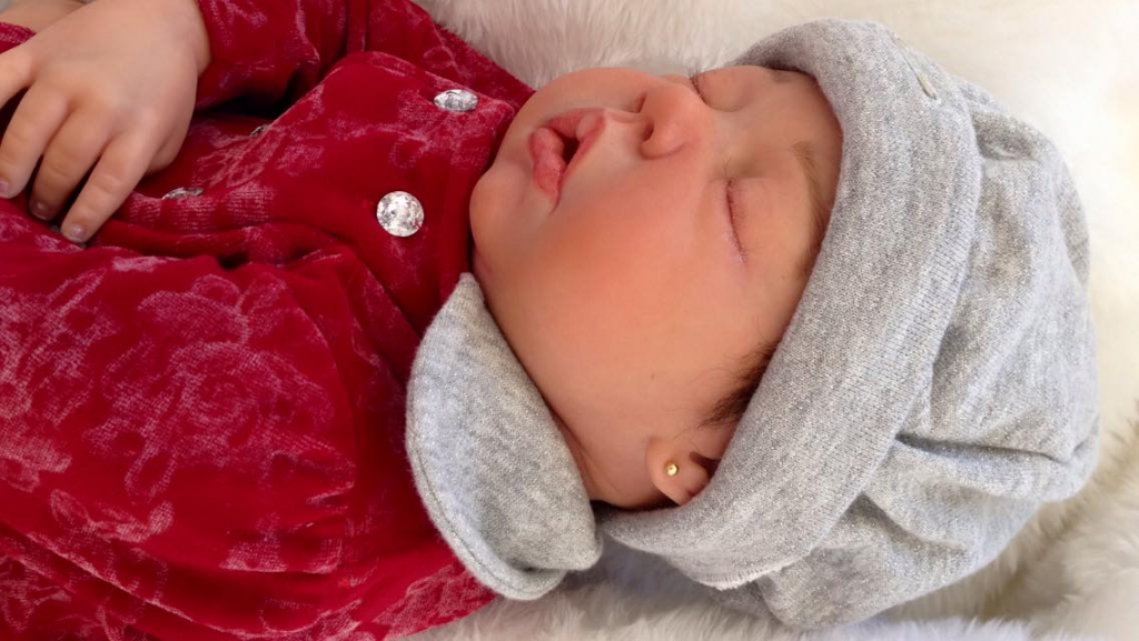 Artista De Primavera Do Leste Cria Bonecas Que Imitam Bebes Saiba Rdnews Portal De Noticias De Mt